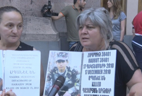 Армянская солдатская мать: Это не армия, а бардак – ВИДЕО 